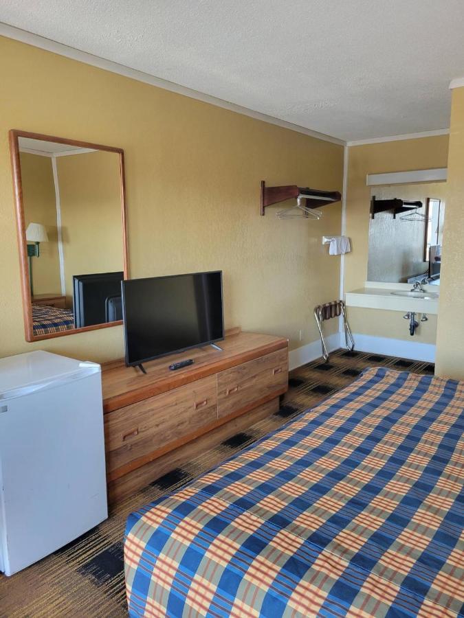 Smokies Inn - New Linens & Ultrafast Wifi - Friendliest Hospitality Guaranteed! Kodak Eksteriør bilde