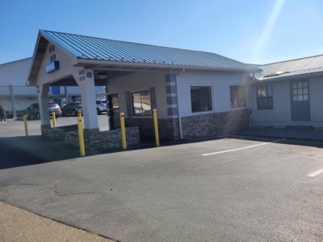Smokies Inn - New Linens & Ultrafast Wifi - Friendliest Hospitality Guaranteed! Kodak Eksteriør bilde